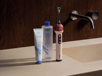 Da Dyson lo spazzolino elettrico con videocamera 